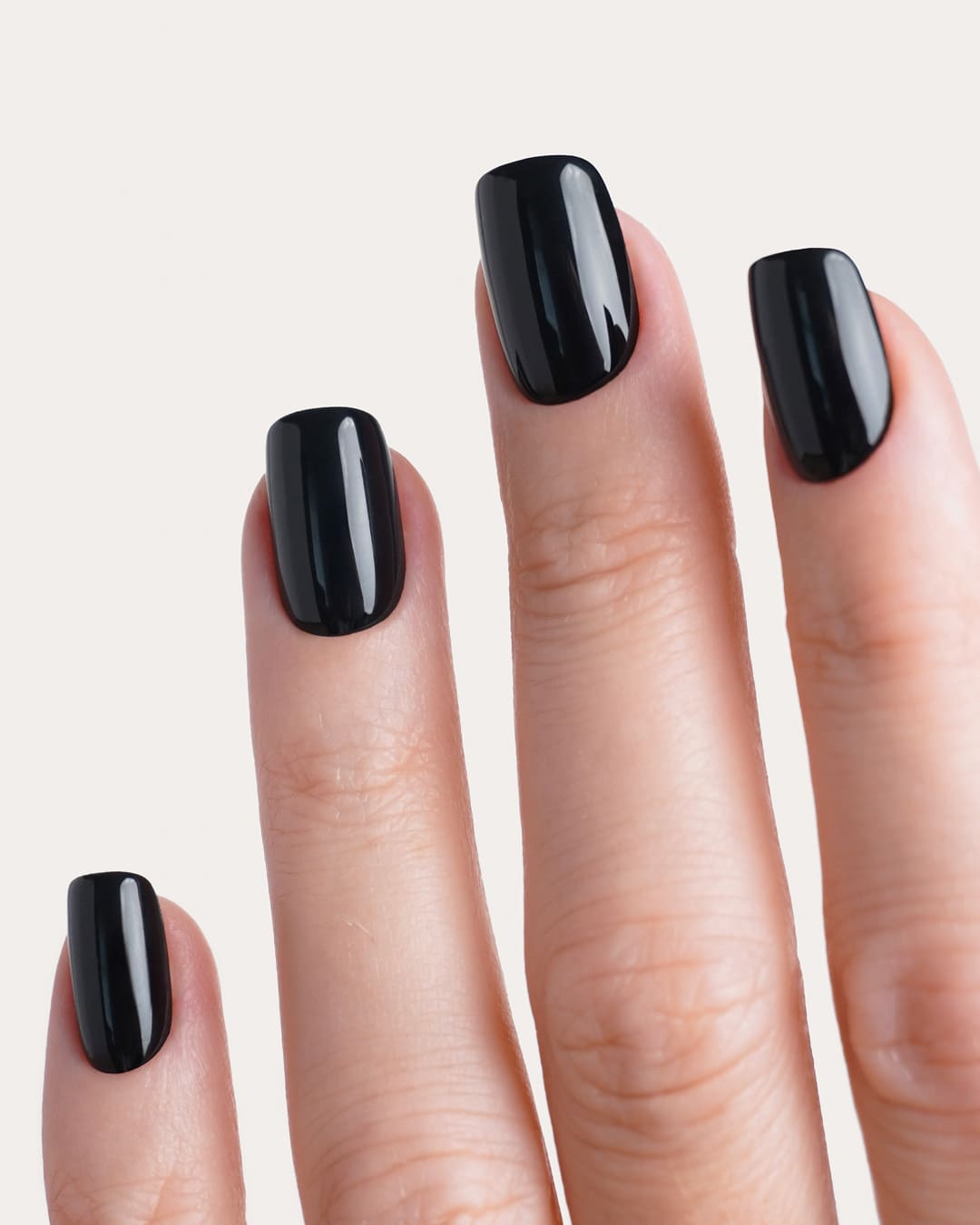 Soft Gel Press Ons Dark Dream getragen