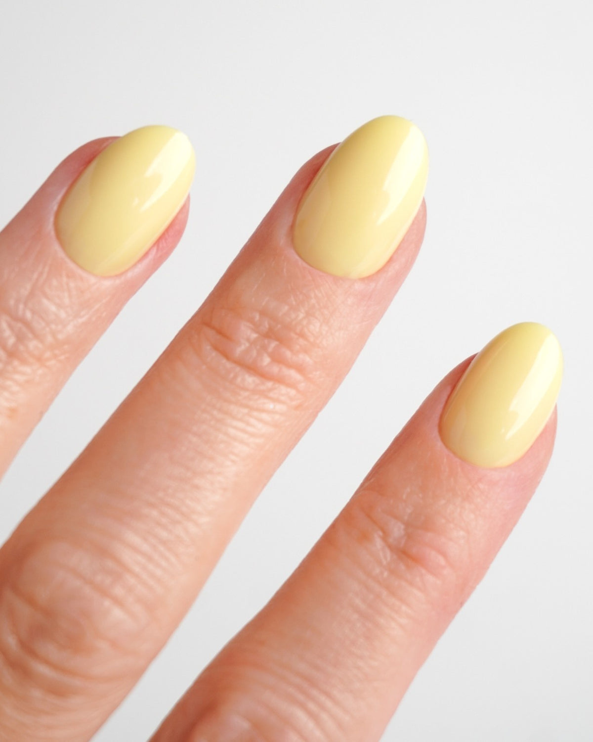 Lemon Sorbet Short Round Soft Gel Press Ons - Doonails