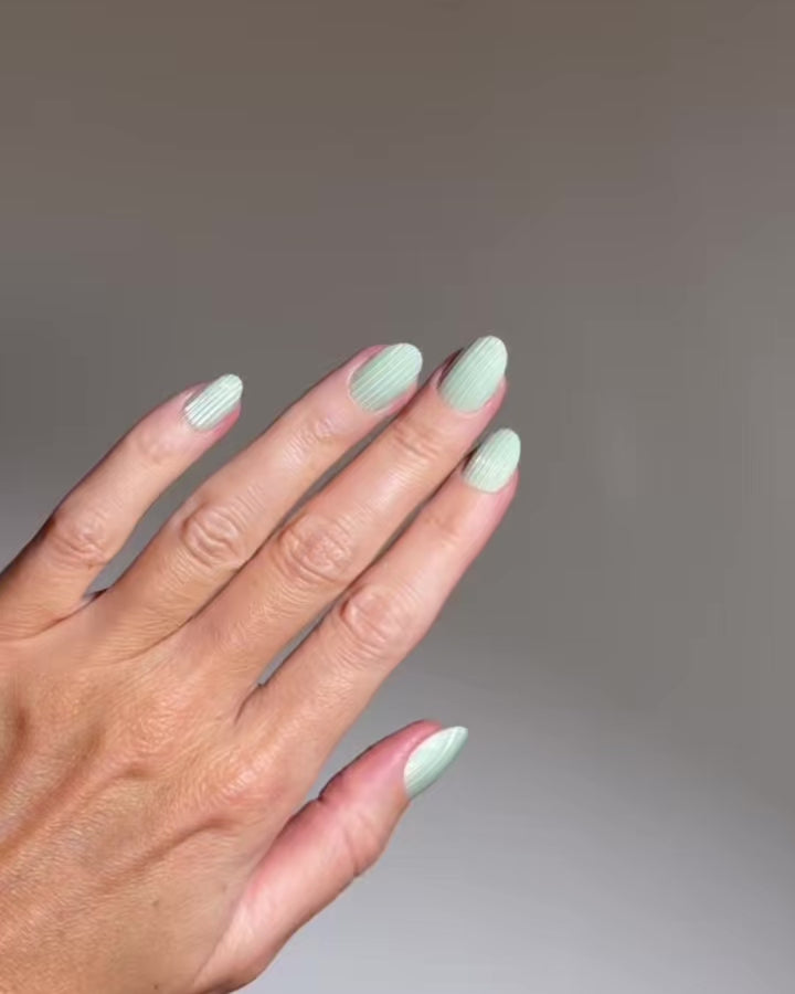 Sage Ribbed Cat Eye Short Round Soft Gel Press Ons